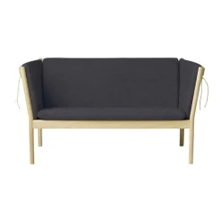 J148 Sofa
