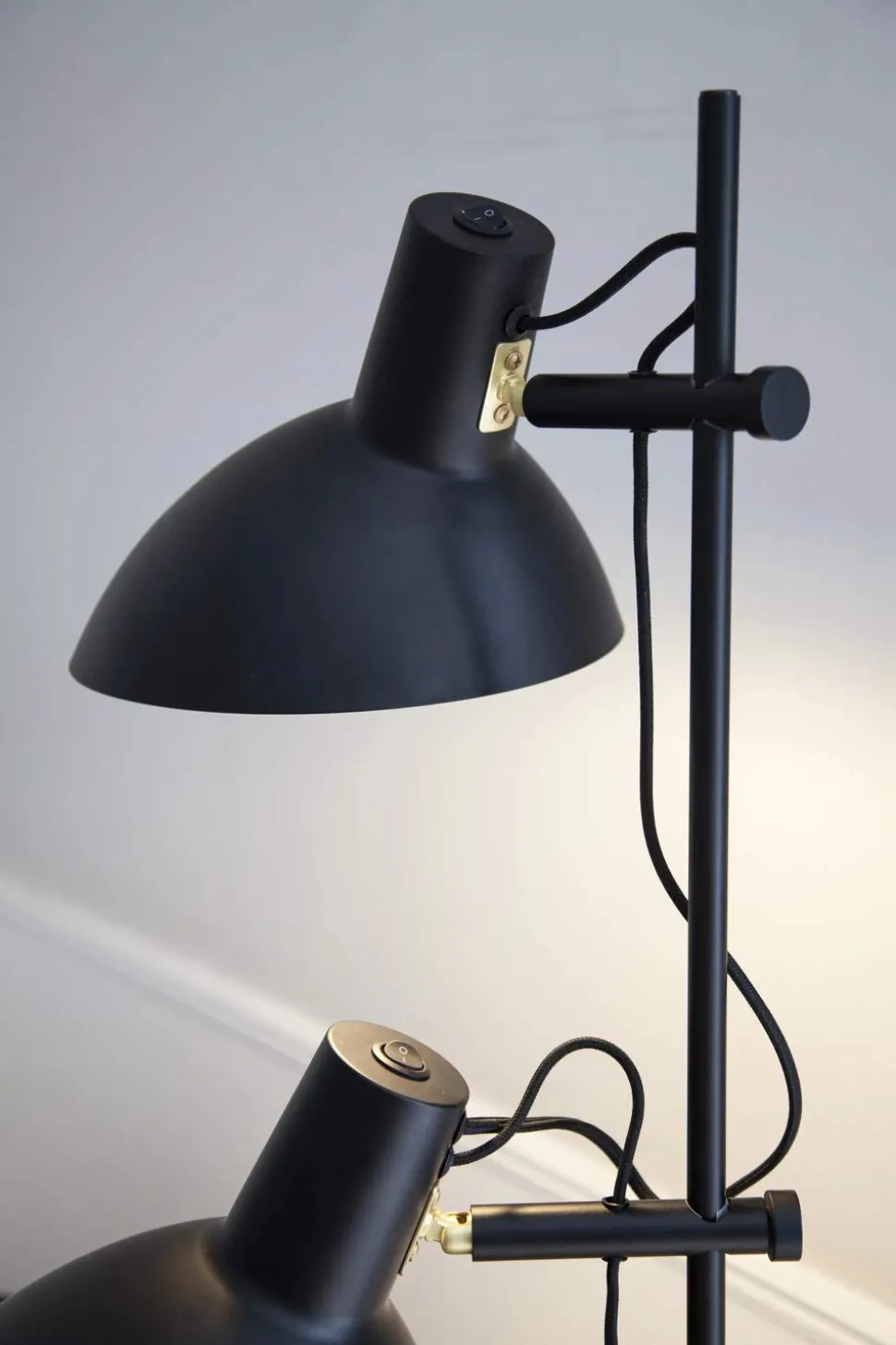 Metropole Gulvlampe - 2 arme